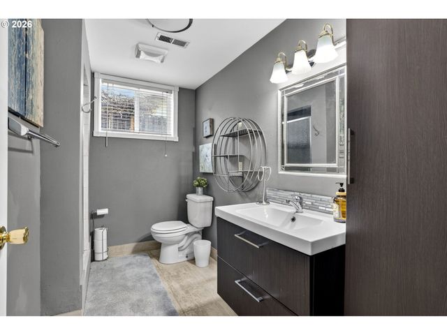 1940 Ne 142ND Ave, Portland, OR 97230