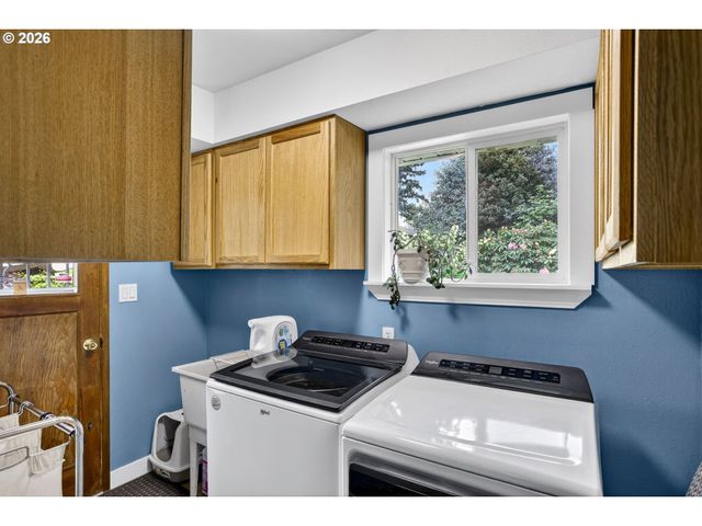 1940 Ne 142ND Ave, Portland, OR 97230