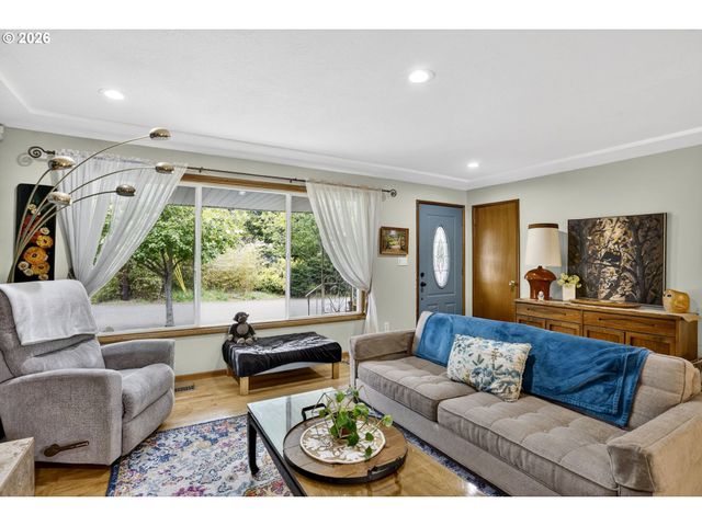 1940 Ne 142ND Ave, Portland, OR 97230