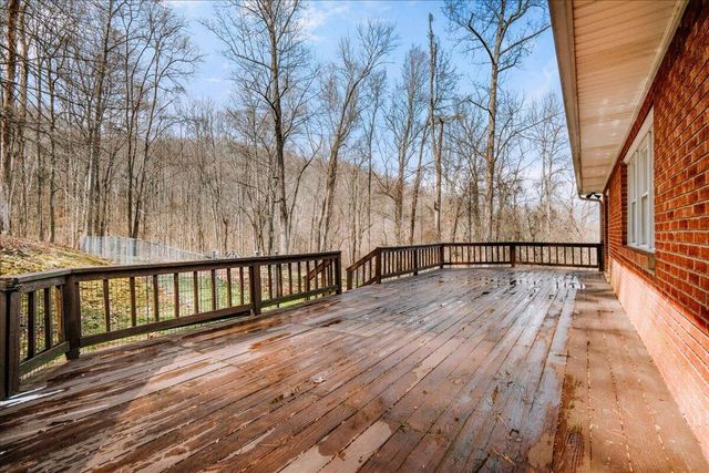 663 Red Bird Road, Williamsburg, KY 40769