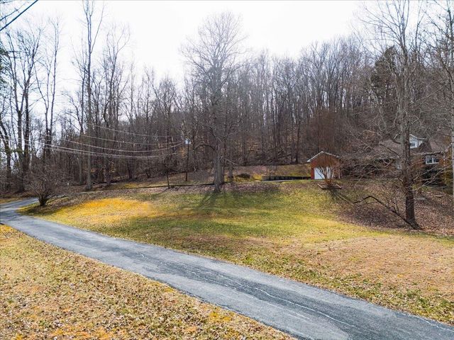 663 Red Bird Road, Williamsburg, KY 40769