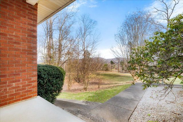 663 Red Bird Road, Williamsburg, KY 40769