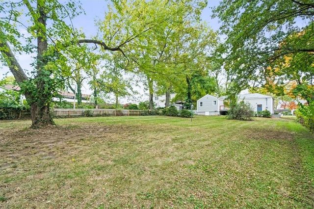 6213 Terrydale Street, Merriam, KS 66202