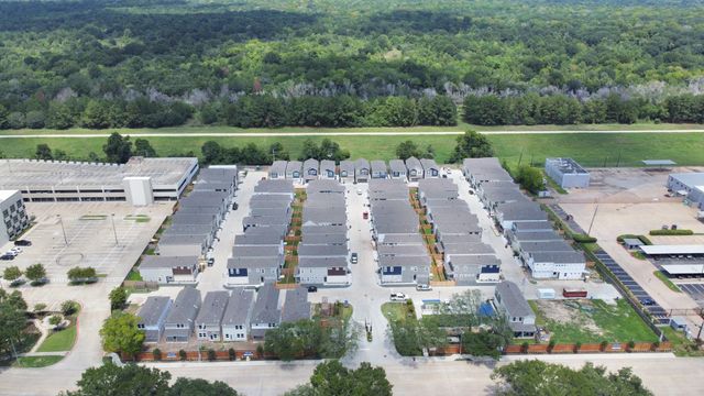 1521 Beach Oak Dr, Houston, TX 77084