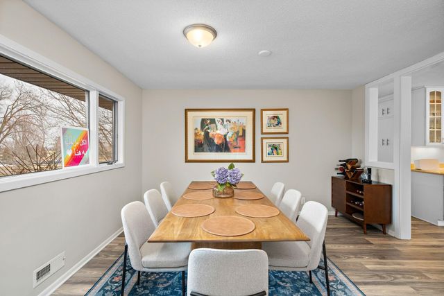 5249 W 95th Street, Bloomington, MN 55437