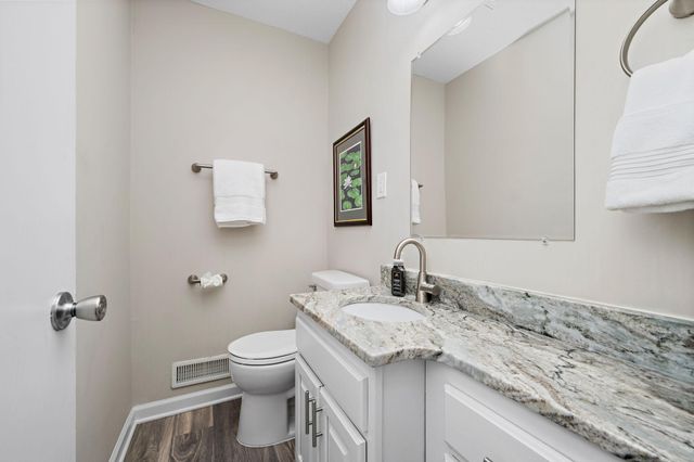 5249 W 95th Street, Bloomington, MN 55437