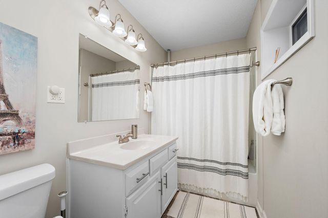 5249 W 95th Street, Bloomington, MN 55437