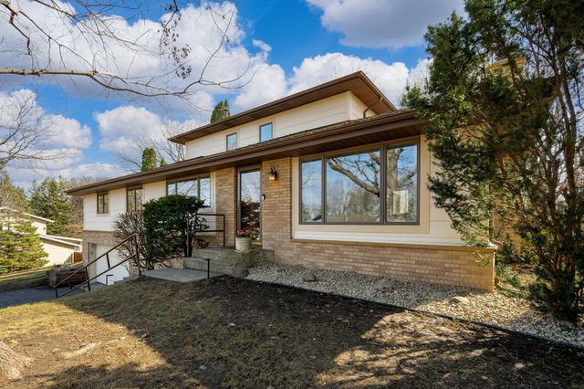 5249 W 95th Street, Bloomington, MN 55437