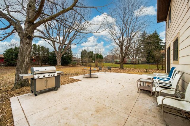 5249 W 95th Street, Bloomington, MN 55437