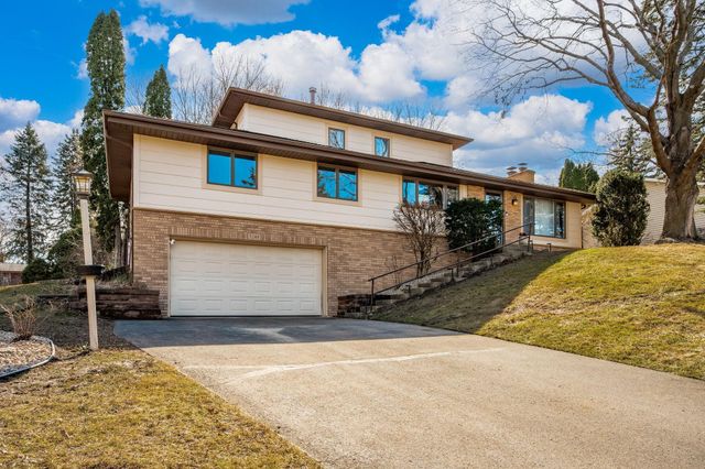 5249 W 95th Street, Bloomington, MN 55437