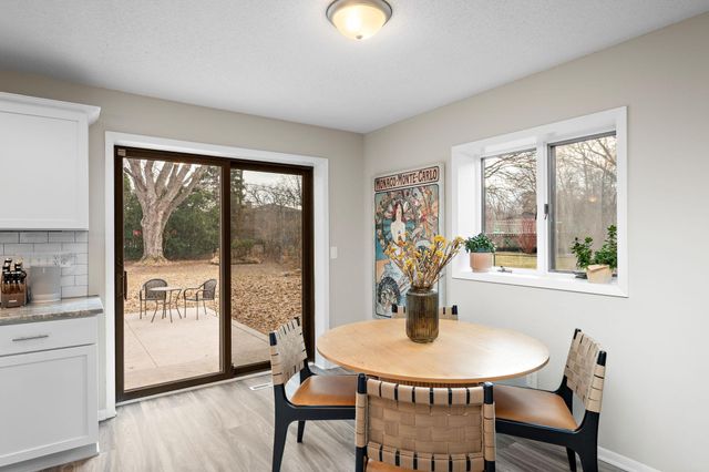 5249 W 95th Street, Bloomington, MN 55437