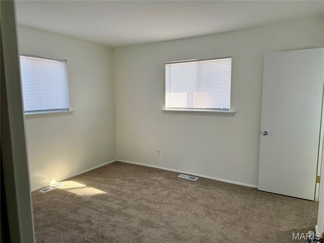 13 Mary Rose Court, Hazelwood, MO 63042