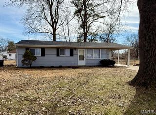 13 Mary Rose Court, Hazelwood, MO 63042