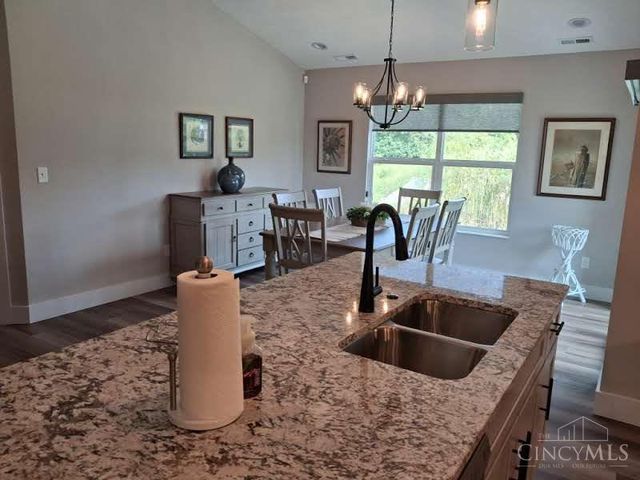 5011 Waterford Lane, Middletown, OH 45042