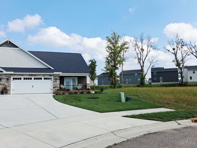 5011 Waterford Lane, Middletown, OH 45042