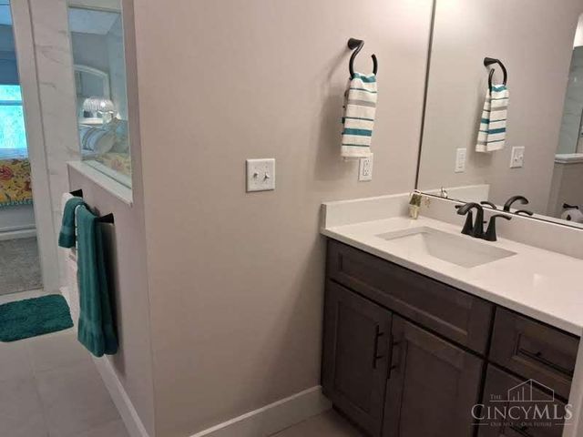 5011 Waterford Lane, Middletown, OH 45042