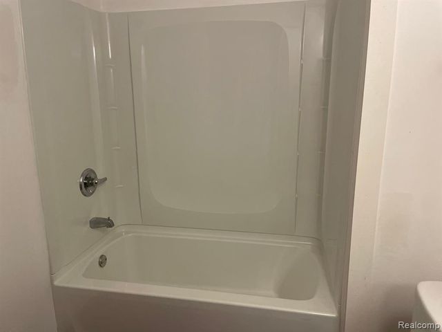 24627 Bashian, Novi, MI 48375