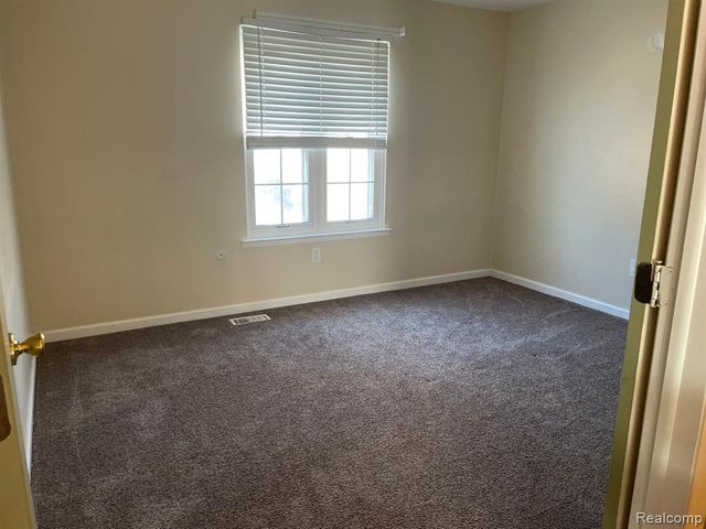 24627 Bashian, Novi, MI 48375