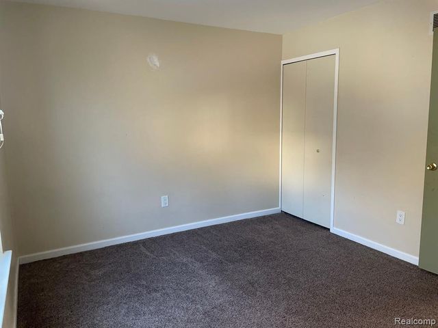 24627 Bashian, Novi, MI 48375