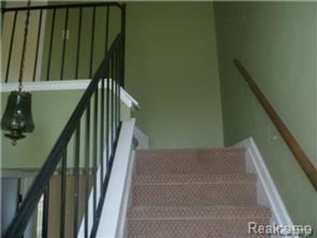 24627 Bashian, Novi, MI 48375