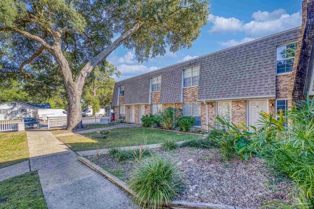 8101 Tippin Ave D, Pensacola, FL 32514