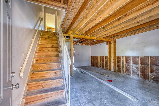 8101 Tippin Ave D, Pensacola, FL 32514