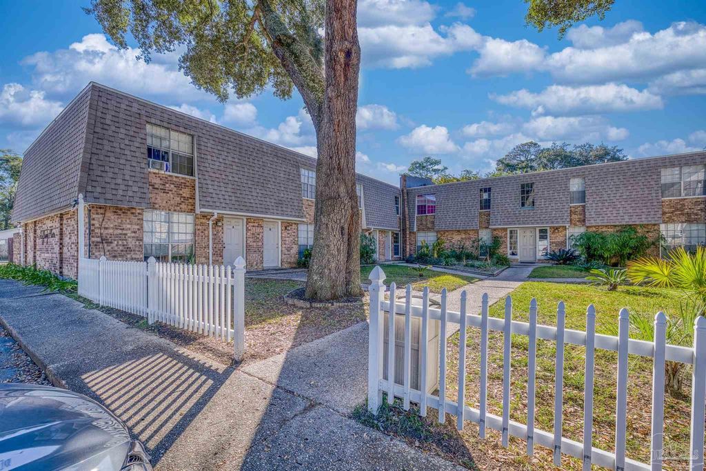 8101 Tippin Ave D, Pensacola, FL 32514