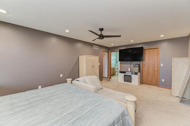 26454 W Old Farm Trail, Channahon, IL 60410