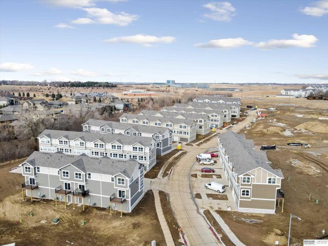 5405 S 208 Court, Elkhorn, NE 68022