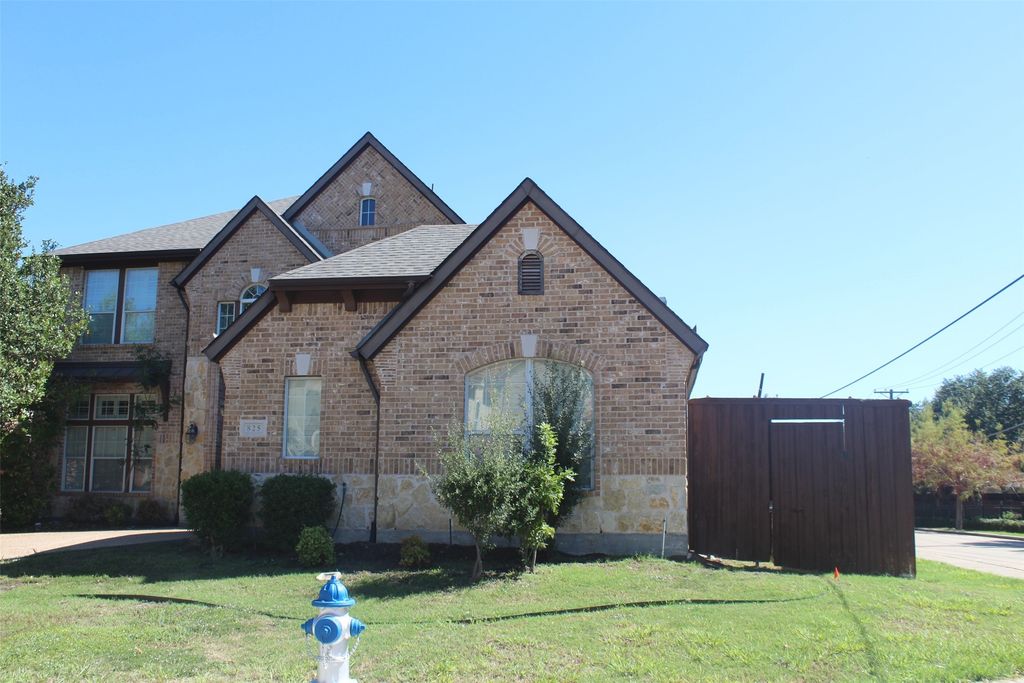 825 Lotus Drive, Richardson, TX 75081