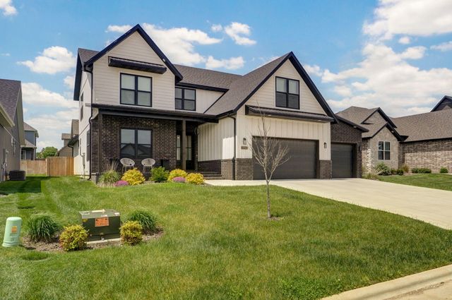 4911 S Burrows Avenue, Springfield, MO 65810