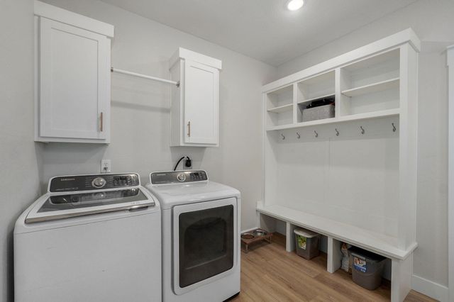4911 S Burrows Avenue, Springfield, MO 65810