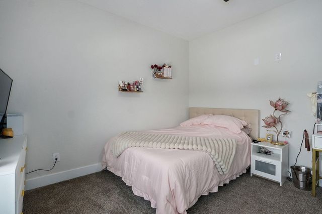 4911 S Burrows Avenue, Springfield, MO 65810
