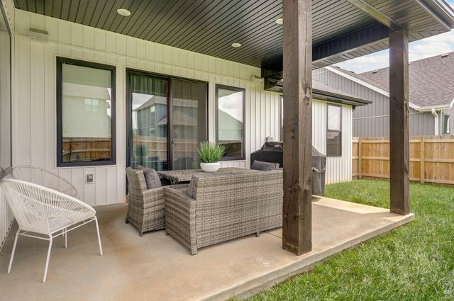 4911 S Burrows Avenue, Springfield, MO 65810