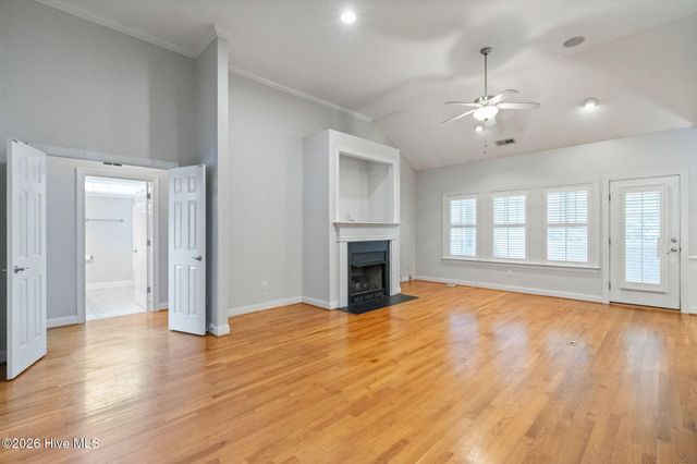 621 Blue Point Drive, Wilmington, NC 28411