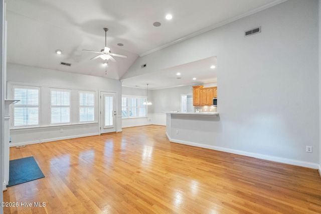 621 Blue Point Drive, Wilmington, NC 28411