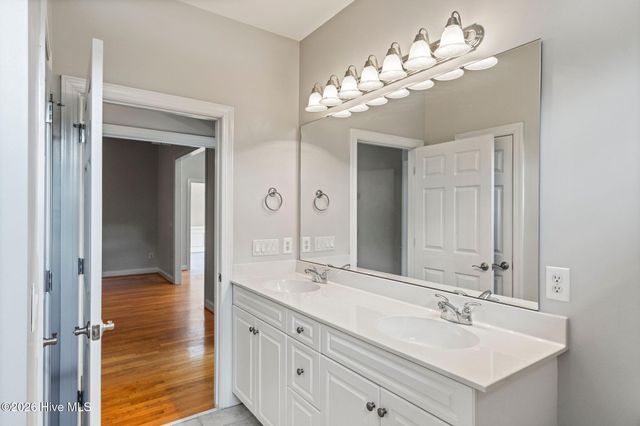 621 Blue Point Drive, Wilmington, NC 28411