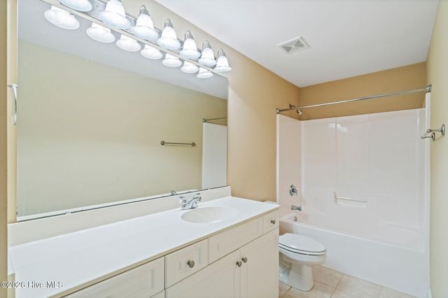 621 Blue Point Drive, Wilmington, NC 28411