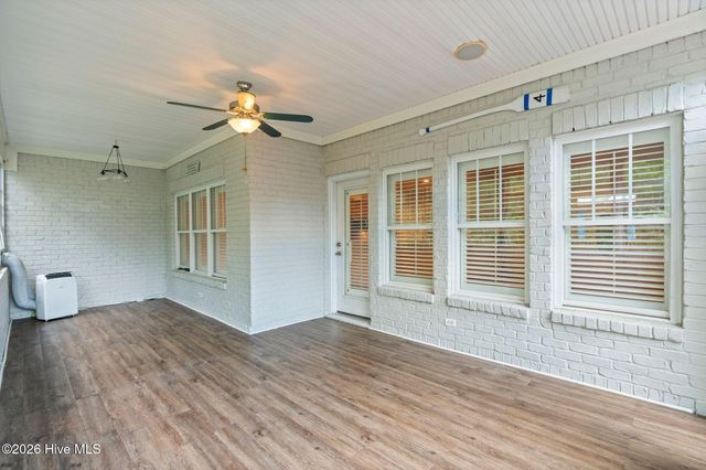 621 Blue Point Drive, Wilmington, NC 28411