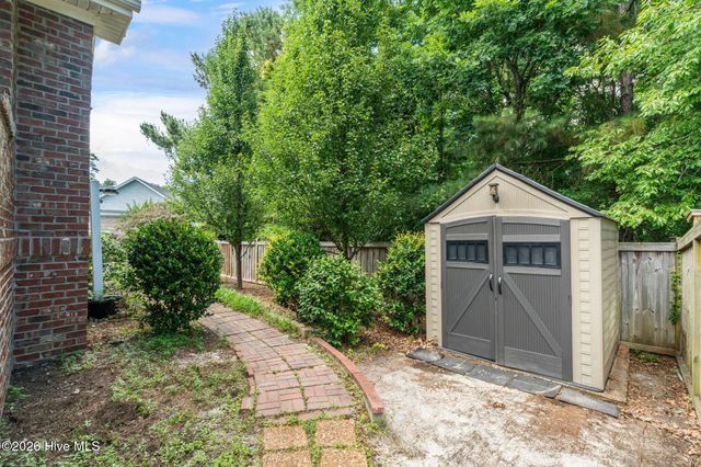 621 Blue Point Drive, Wilmington, NC 28411