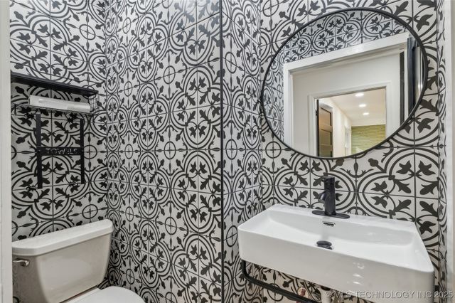 2615 E 59th Street, Tulsa, OK 74105