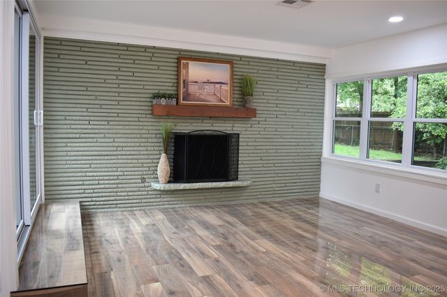 2615 E 59th Street, Tulsa, OK 74105