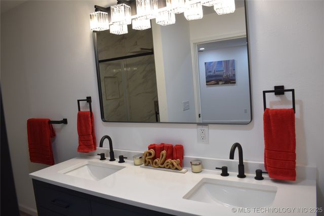 2615 E 59th Street, Tulsa, OK 74105