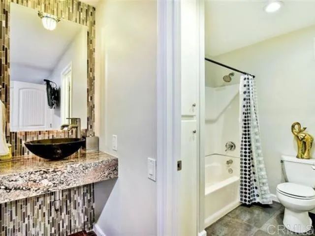 2388 Altisma Way L or 11, Carlsbad, CA 92009