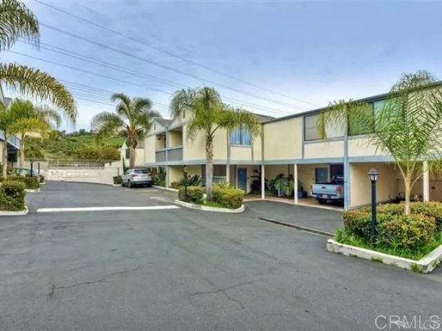 2388 Altisma Way L or 11, Carlsbad, CA 92009