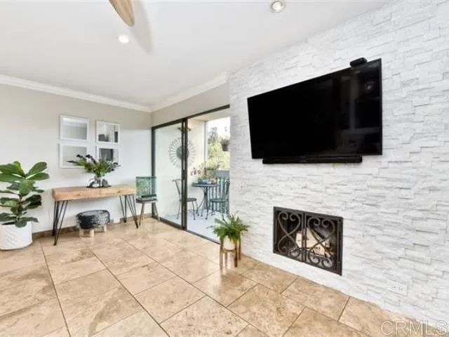 2388 Altisma Way L or 11, Carlsbad, CA 92009