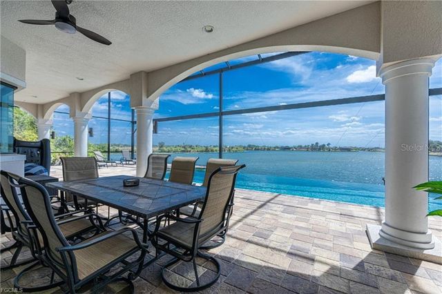 2003 NE 10TH PLACE, Cape Coral, FL 33909