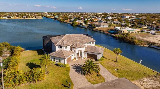 2003 NE 10TH PLACE, Cape Coral, FL 33909