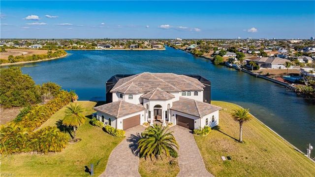2003 NE 10TH PLACE, Cape Coral, FL 33909