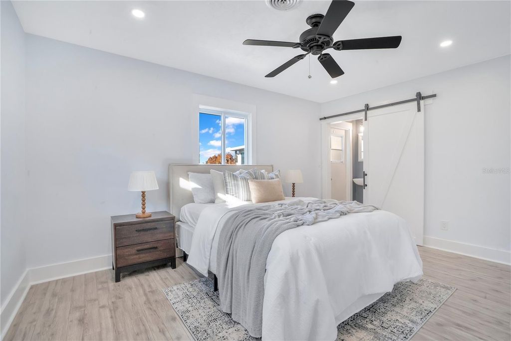 Image 25 of property listing at 2801 GULFSTREAM ROAD, Orlando, FL 32805